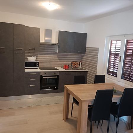 Apartmani Vlahusic Putniković Exterior foto
